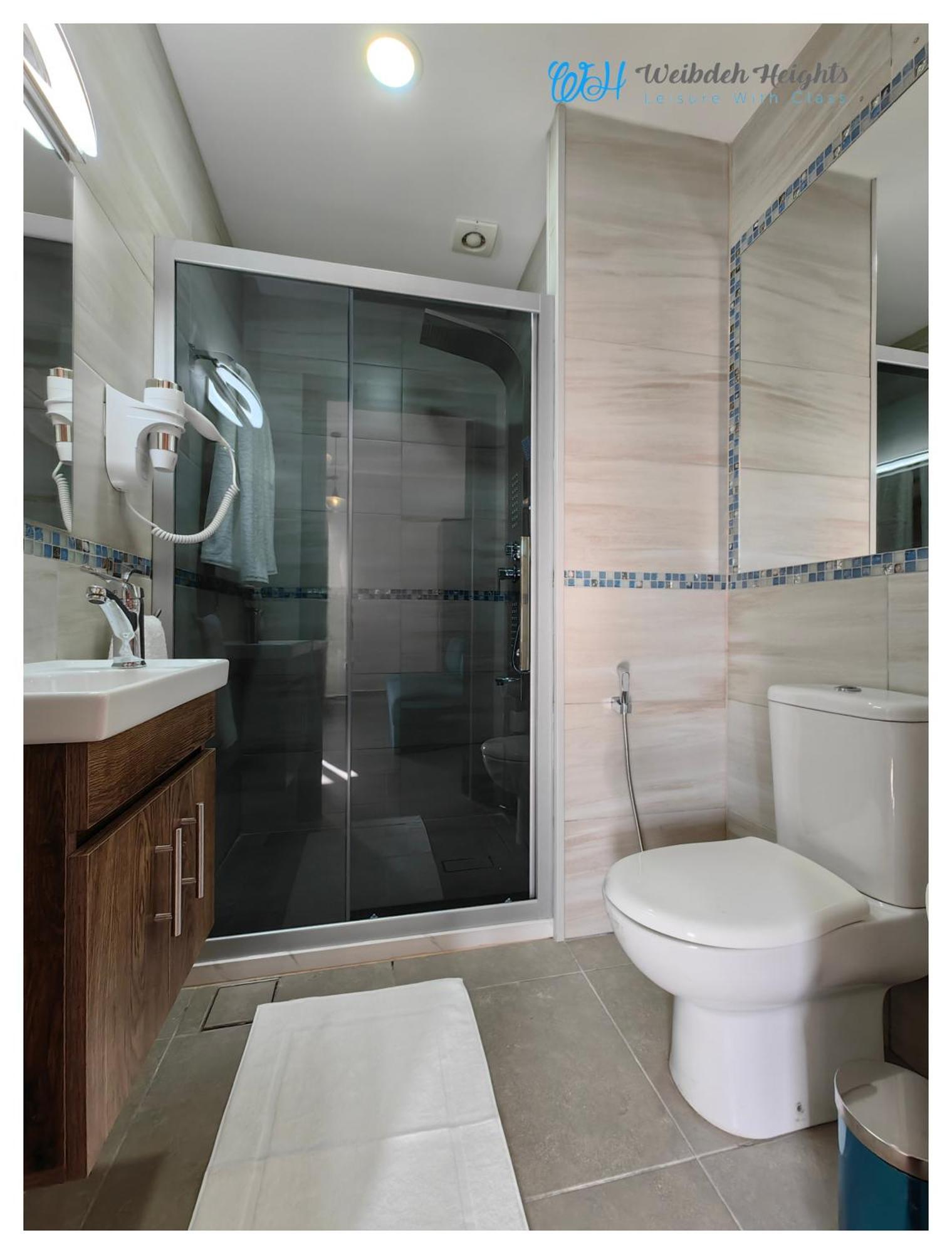 Weibdeh Heights Hotel Suites Amman Exteriör bild